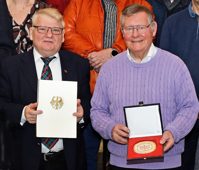 Dortmunder Boxsport 20/50 e. V. mit der Sportplakette des Bundespräsidenten ausgezeichnet